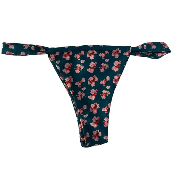 Strawberry Milk Mob Gecko Top And Bottom 2-Piece Floral Bikini — XS And S - Picture 14 of 16